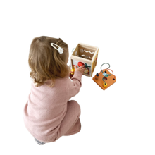 Afbeelding in Gallery-weergave laden, Small Foot Activiteiten Kubus ¨Dino¨