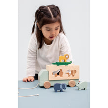 Afbeelding in Gallery-weergave laden, Trixie Houten dierenwagen