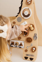 Afbeelding in Gallery-weergave laden, Foxy Family Giraffe Activiteitenbord