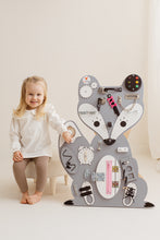 Afbeelding in Gallery-weergave laden, Foxy Family Leonia de Vos Activiteitenbord