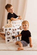 Afbeelding in Gallery-weergave laden, Foxy Family Activiteitenbord Huis Wit