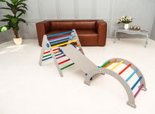 Afbeelding in Gallery-weergave laden, Wood & Hearts Speeltoestel grijs en regenboog