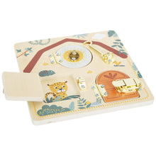 Afbeelding in Gallery-weergave laden, Small foot vergrendelingen en sloten Motorisch activiteitenbord "Safari"