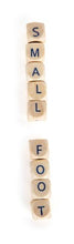 Afbeelding in Gallery-weergave laden, Small Foot Letterbord met letterdobbelstenen- dobbelstenen dichtbij