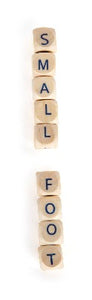 Small Foot Letterbord met letterdobbelstenen- dobbelstenen dichtbij