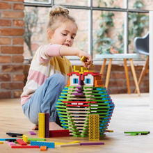 Afbeelding in Gallery-weergave laden, Bioblo - meisje aan het spelen, grappig mannetje