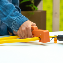 Afbeelding in Gallery-weergave laden, ToolKid® Figuurzaagspanner voor zelf inzetten van zaagjes
