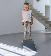 Afbeelding in Gallery-weergave laden, Jindl balance board met vilt - donker grijs
