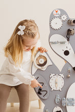 Afbeelding in Gallery-weergave laden, Foxy Family Leonia de Vos Activiteitenbord
