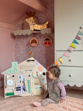 Afbeelding in Gallery-weergave laden, Foxy Family Activiteitenbord Huis Pastel
